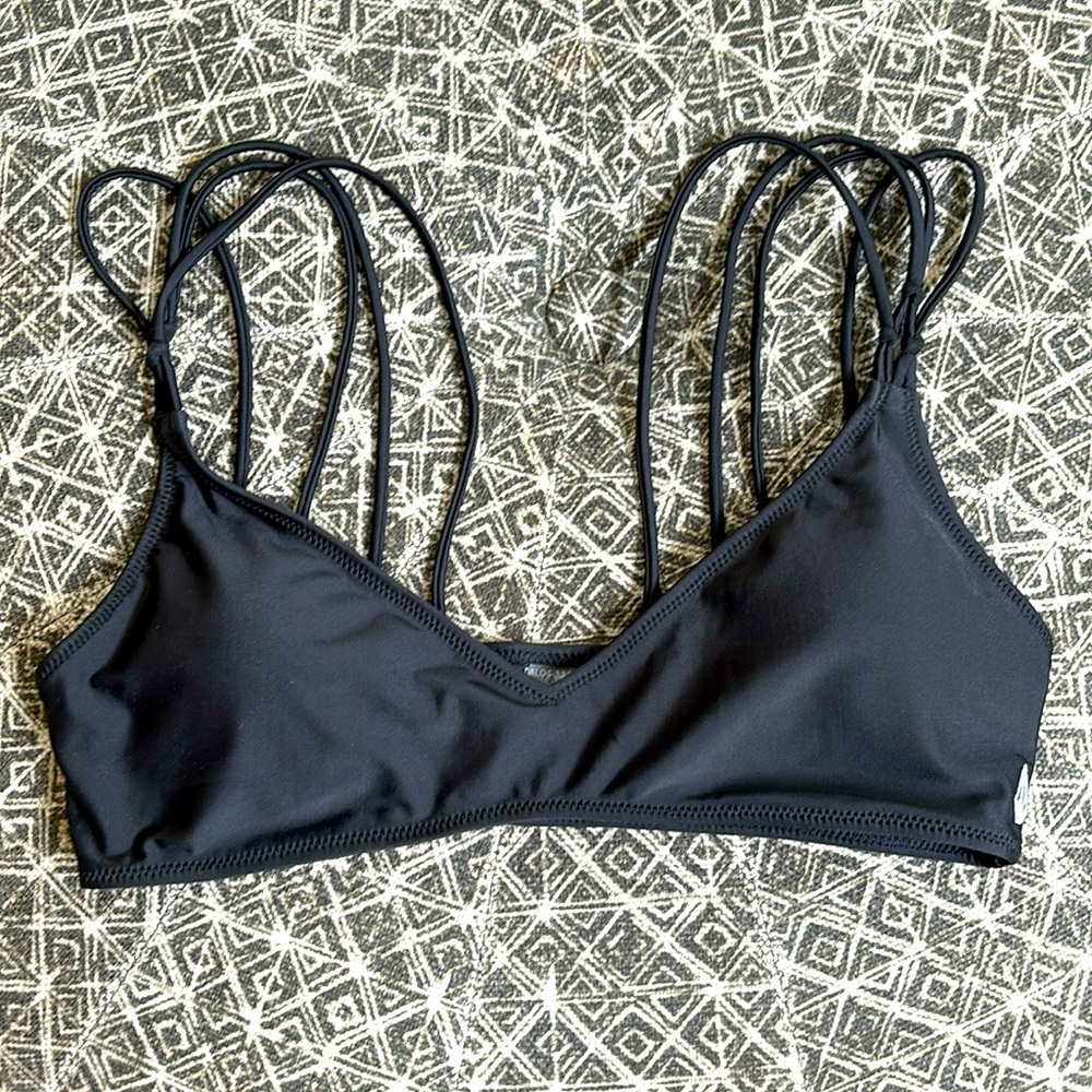 Volcom black racer back Bikini Top, size medium